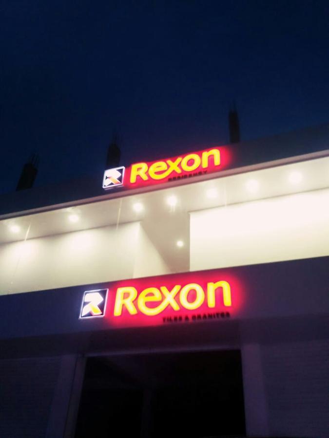 Отель Rexon Residency Kattappana Экстерьер фото
