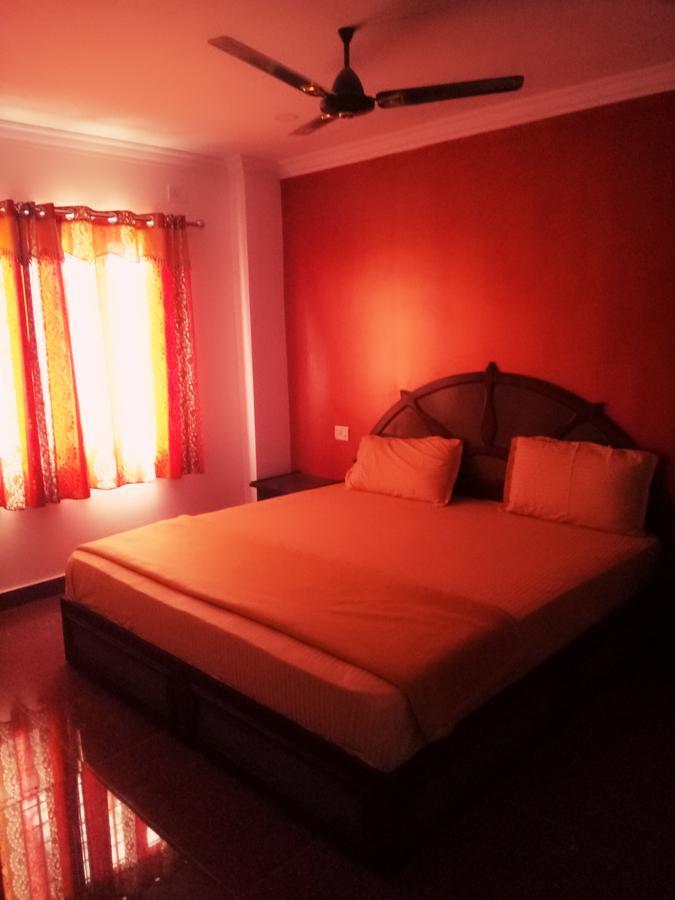 Отель Rexon Residency Kattappana Экстерьер фото